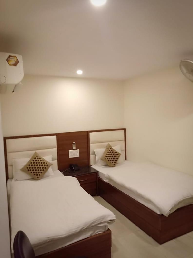 Hotel Avtar @New Delhi Railway Station Exterior photo
